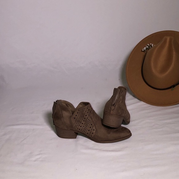 Suede western ankle booties - Picture 3 of 3